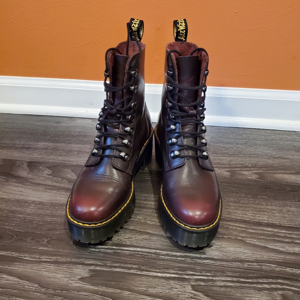 Dr martens Leona boot cherry red